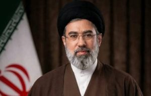 رهبر معظم انقلاب: احقاق حقوق تضعیف‌شده ملت ایران باید پیگیری شود